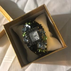 Flower bangle watch